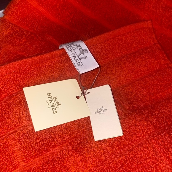 Hermes Face towel new 
Orange - Picture 3 of 4